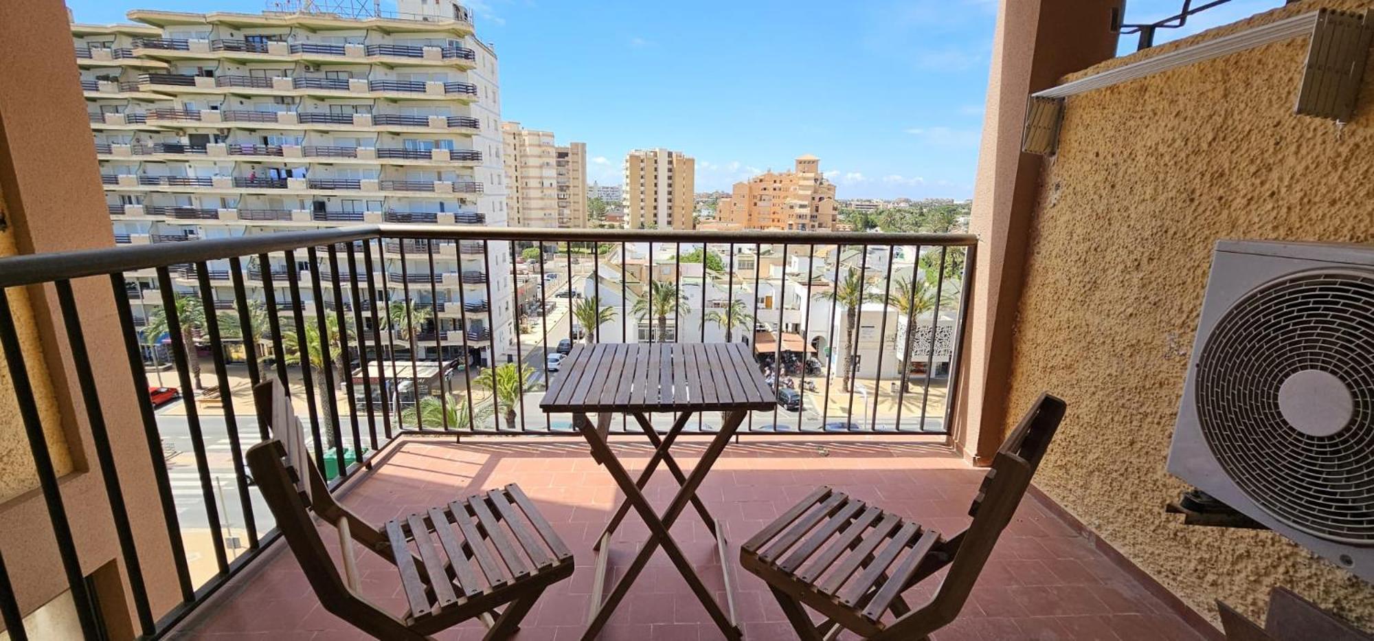 Pequeno Apartamento Con Vistas Al Mar Apartment Roquetas de Mar Bagian luar foto
