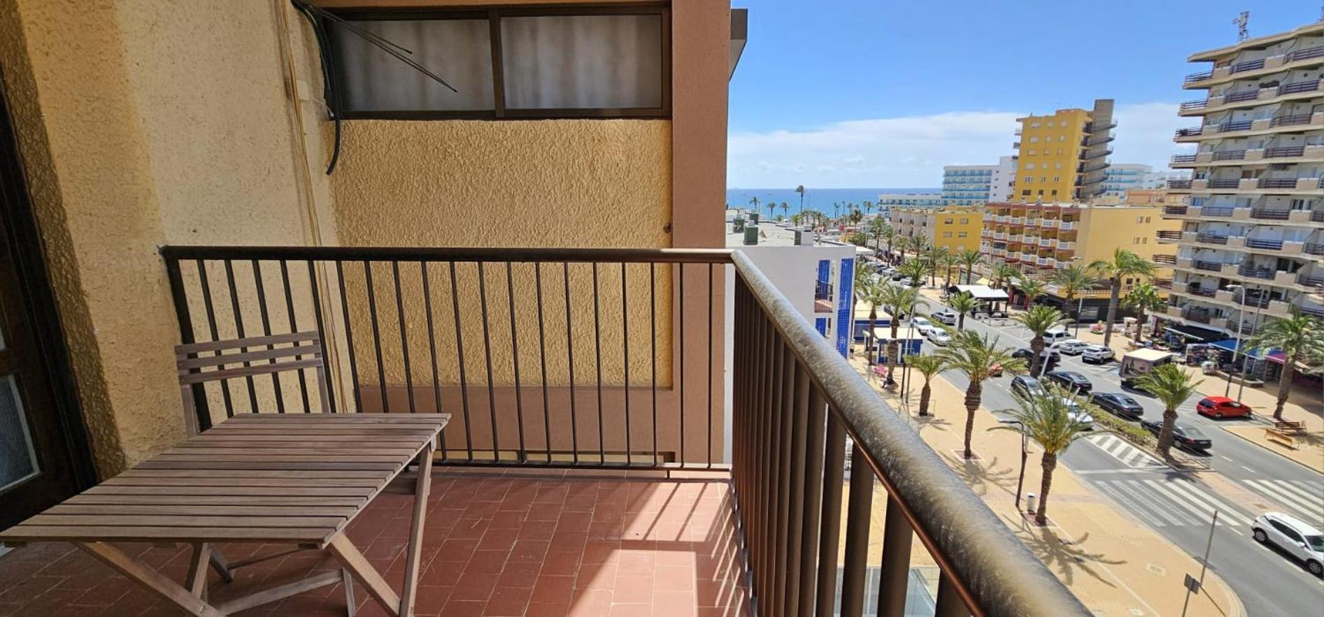 Pequeno Apartamento Con Vistas Al Mar Apartment Roquetas de Mar Bagian luar foto